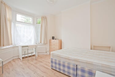5 bed house, Elcot Avenue, Peckham, London, SE151QB - Image 7